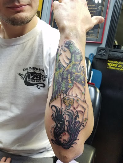 Photos of Man's Ruin Tattoo & Piercing