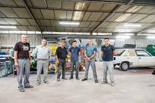 Photo n°4 de CARROSSERIE ROBINEAU à Millançay (Garage automobile)