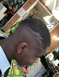 Photo n°15 de Le Coiffeur du quartier à Reims (Barbier)