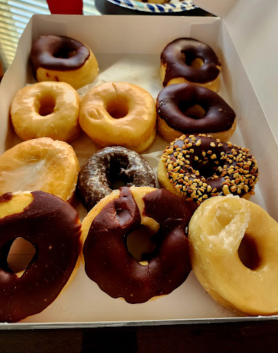 Good Things Donuts - Visual