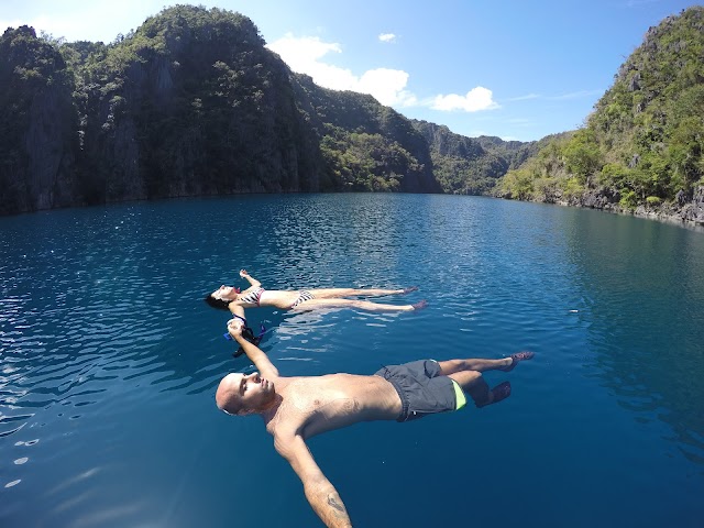 Kayangan Lake