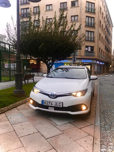Taxi O Carballiño N19 Luis Carballeda - Thumbnail