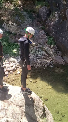 Opinii despre Ultima Terra - Spéléologie Hérault, Escalade, Via ferrata, Canyoning, Grimpe d'Arbres în Centre - Complexe sportif