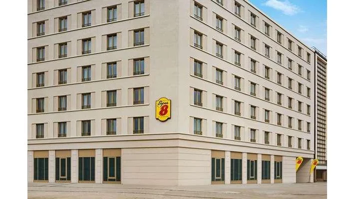 Super 8 by Wyndham Chemnitz