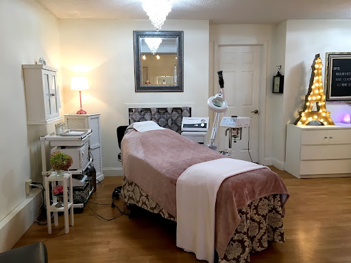 Lisa Crosier Skincare Pro-Aging and Acne Spa - Thumbnail