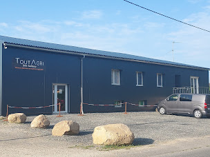 Photo n°2 de TOUTAGRI à Mortain-Bocage (Fournisseur de matériel agricole)