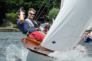 Photo n°2 de YCIF - Yacht Club de l'Ile de France - Club de Voile près de Paris à Les Mureaux (Club de voile)