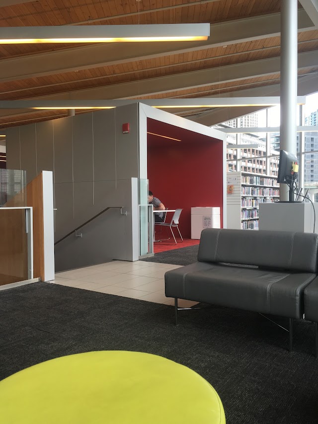 Toronto Public Library - Fort York Library