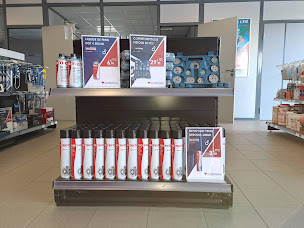 Photo n°6 de Autodistribution à Magenta (Magasin d'accessoires pour poids lourds)