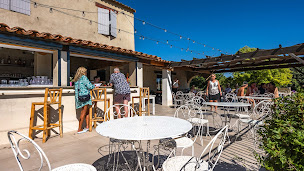 Photo n°18 de Les Hautes Prairies - Camping Lourmarin - CAMPASUN (actuellement fermé) à Lourmarin (Terrain pour camping-cars)