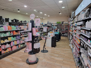 Photo n°11 de Bleu Libellule Varennes-sur-Seine à Varennes-sur-Seine (Magasin de produits de beauté)