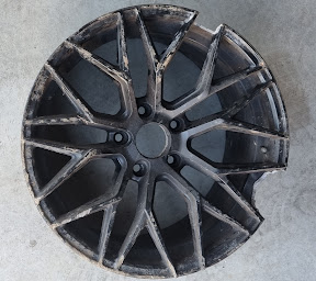 Photo n°2 de RC DISTRI JANTES à Roche-lez-Beaupré (Atelier de réparation automobile)