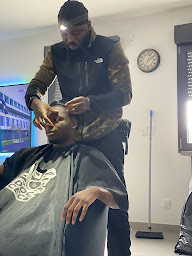 Photo n°10 de DOC CECE à Lyon (Magasin d'articles de coiffure pour hommes)