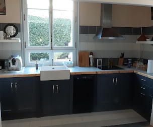 Photo n°28 de Atelier De La Renaissance Ébénisterie Restauration et Relooking de meuble ancien à Caussade (Service de restauration de meubles anciens)