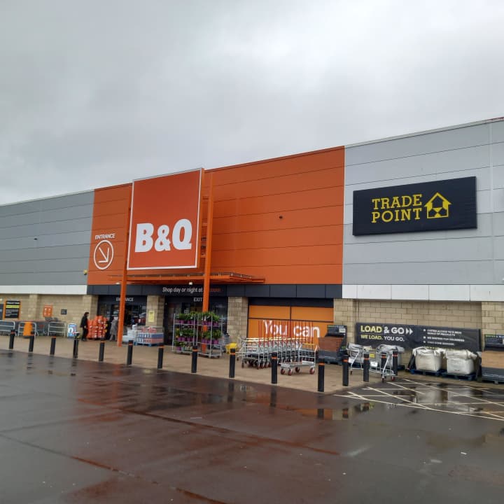 B&Q Livingston