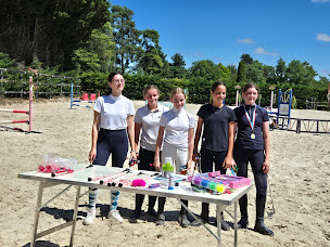 Photo n°5 de Ecurie Le Conquérant à Versainville (Centre équestre)