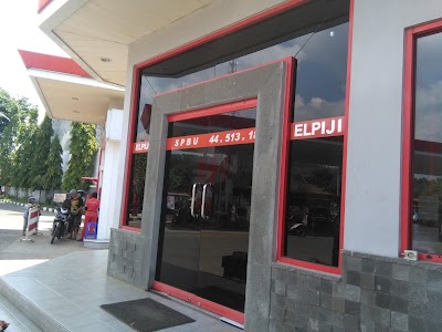 Photos of SPBU 4451318