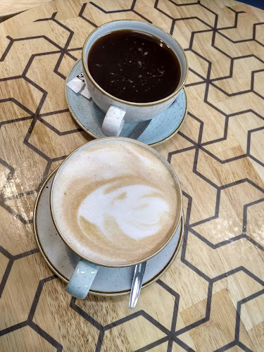 https://www.tesco.com/store-locator/aberystwyth/park-avenue/cafe?sc_cmp=ref*yg*stc*4630&utm_source=yext_google&utm_campaign=local_cafe_Wales&utm_medium=organic