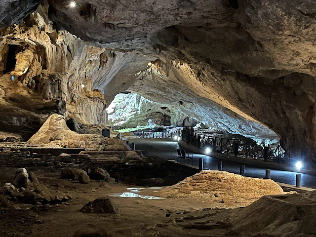 Grotte di S. Giovanni by null