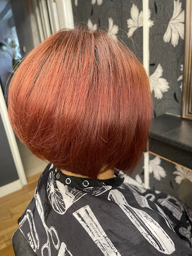 The East Gate Hair 4 U - Thumbnail