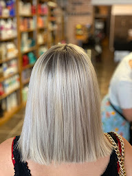 Photo n°13 de INSPIRATION BY SLIMANE espace coiffure à Aix-en-Provence (Grossiste)