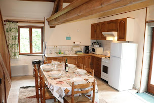 Photo n°11 de La Maison des Druides & camping Le Jardin des Druides à Rouperroux (Piscine)