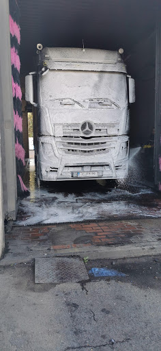 MKE Truck-Wash - Thumbnail