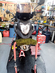 Photo n°18 de High Side moto 33 à Saint-Sulpice-et-Cameyrac (Atelier de réparation pour motos)