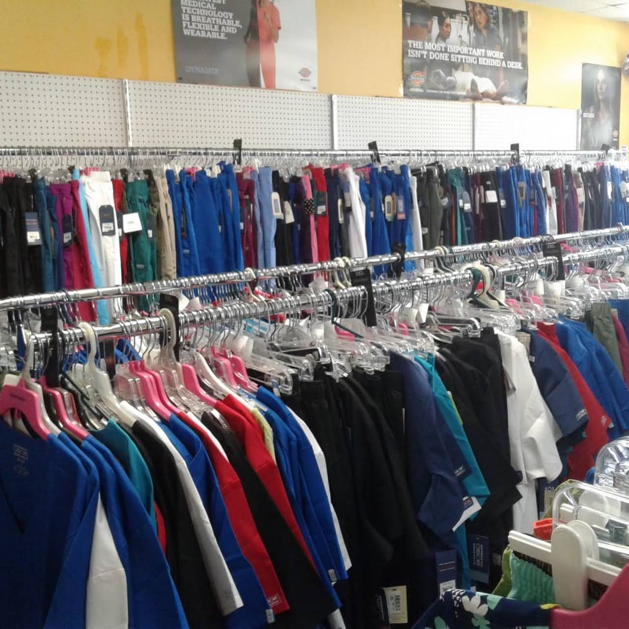 Medical Shoppe Top Scrubs for Medical field in Zephyrhills