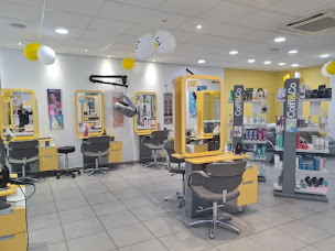 Photo n°2 de Coiff&Co - Coiffeur Herouville Saint Clair à Hérouville-Saint-Clair (Magasin de cosmétiques)
