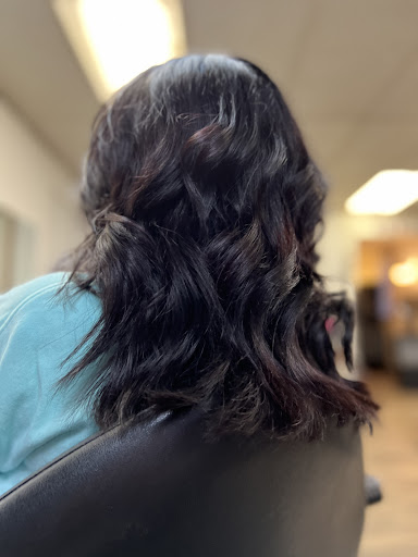 Chrissy's Cuts Color and Curls - Thumbnail