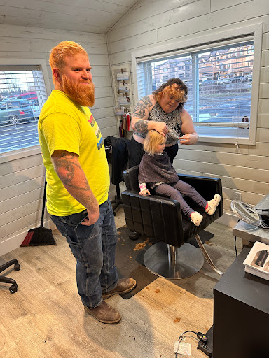 Sugar Pine Salon - Visual