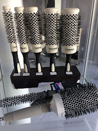 Photo n°9 de Coiffure Actuelle à Labruguière (Salon de coiffure)