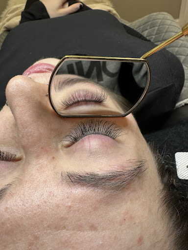 Elle B. Beauty - Thumbnail