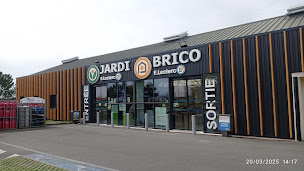 Photo n°6 de E.Leclerc Brico à Bourcefranc-le-Chapus (Menuisier)