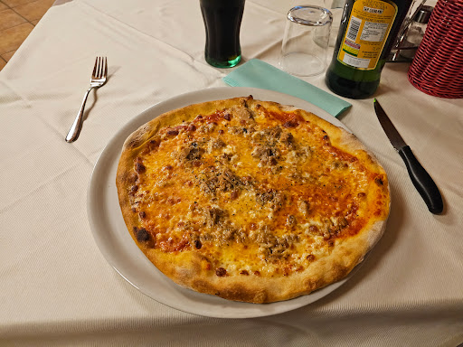Ristorante Pizzeria Vesuvio Di Castellano Elisa Gallery - Italy