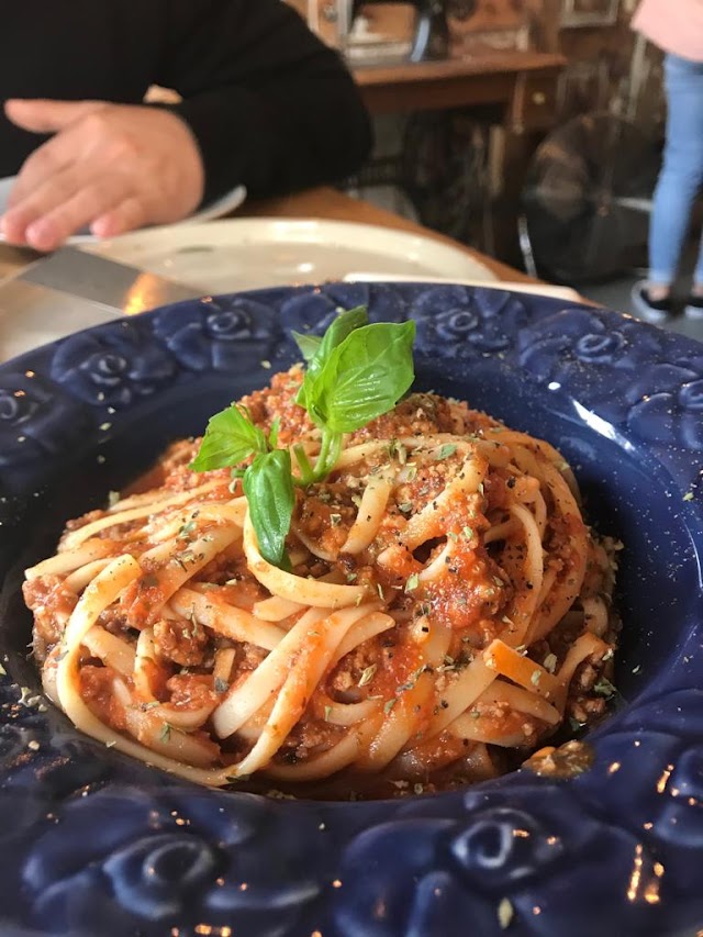 Tutti Buoni Loios Pizzaria Artesanal