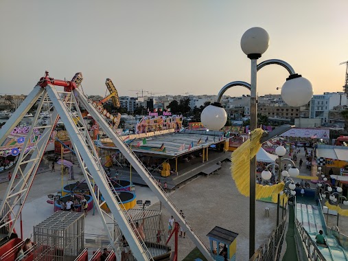 Luna Park at Manoel Island (May-July), Author: Mariano Maza