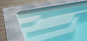 Photo n°8 de NIAGARA Piscines à Saint-Julien-de-Peyrolas (Piscine)