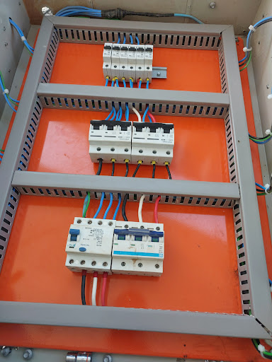 Victor Carneiro Eletricista