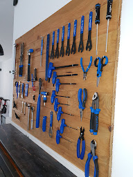 Photo n°19 de Stations Bee's vélos électriques - Gaillac à Gaillac (Magasin de vélos d'occasion)