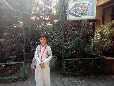 Photos of State's Elementary School Ungaran