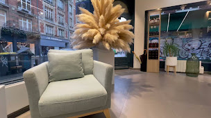 Photo n°38 de La Maison du Coloriste - Coiffeur Lille & Expert en Coloration et Balayage à Lille (Magasin de produits de beauté)