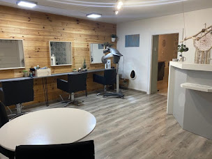 Photo n°3 de L'hair du temps Maître Artisan Coiffeur à Igney (Prestataire de mariage)