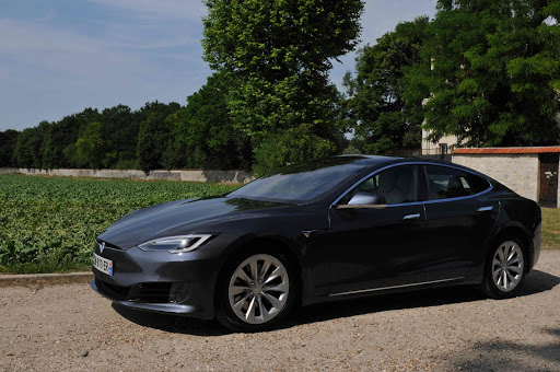 EV Premium Drive - Chauffeur Privé VTC Écologique Tesla Paris Val-d'Oise