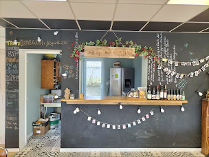 Photo n°1 de Association Rêvons nos villages - Tiers-lieu Quinte & Sens à Felzins (Marché de produits frais)