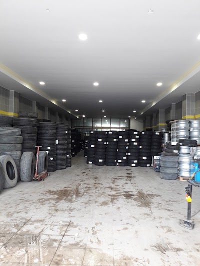 Photos of Pirelli Lastikleri - Kırmızı Yeşil Otomotiv