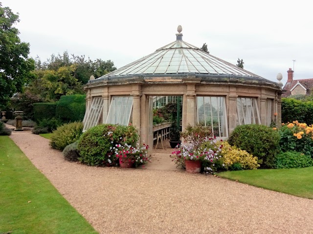 Castle Ashby Gardens & Tea Rooms