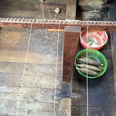 Photos of Myat Pwint Chel Silk & Lotus Weaving Shop
