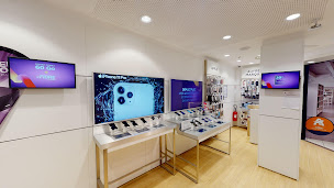 Photo n°18 de Boutique SFR Gien à Gien (Opérateur téléphonique)